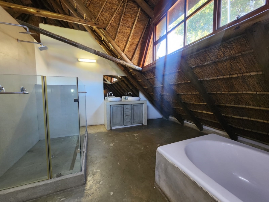 5 Bedroom Property for Sale in Cashan North West